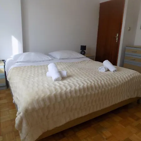 Apartman Dora Daire *
